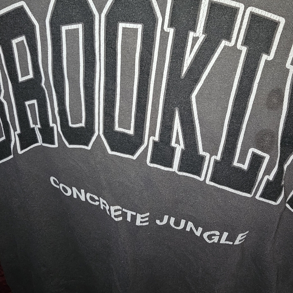 PacSun Women's Gray Brooklyn Concrete Jungle T-Shirt Size Medium - Picture 3 of 5